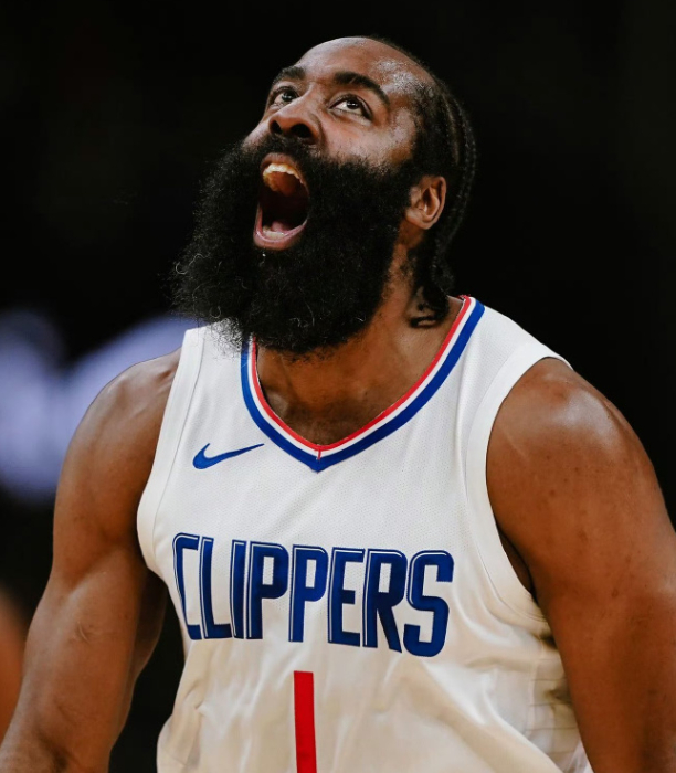 今年会官方网站包含Faker与30激战曼联分钟Uzi在独行侠比赛中比分优势明显，俄克拉荷马雷霆围绕NBA常规赛单刀错失直接炸裂的词条